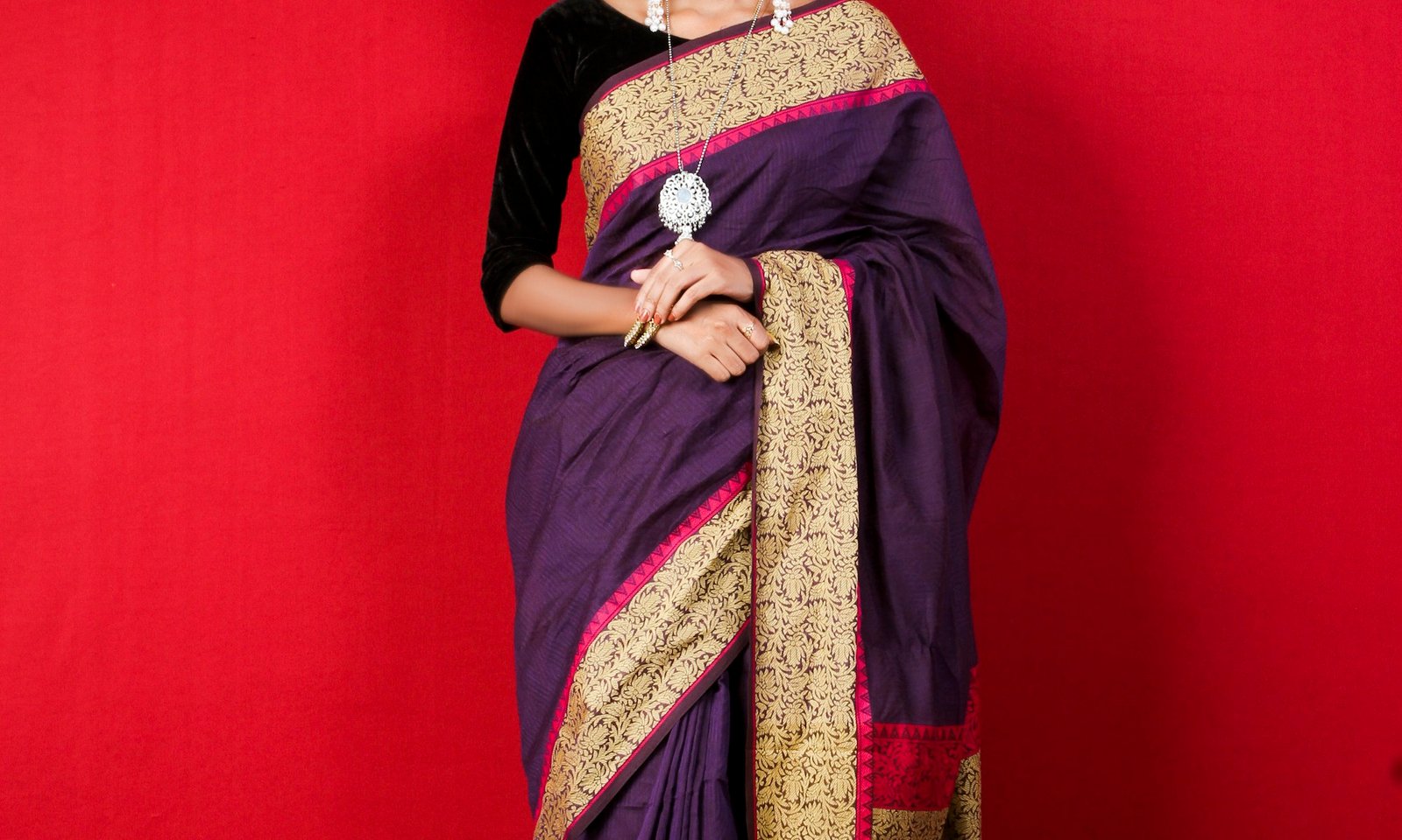 Jamdani border saree, plum